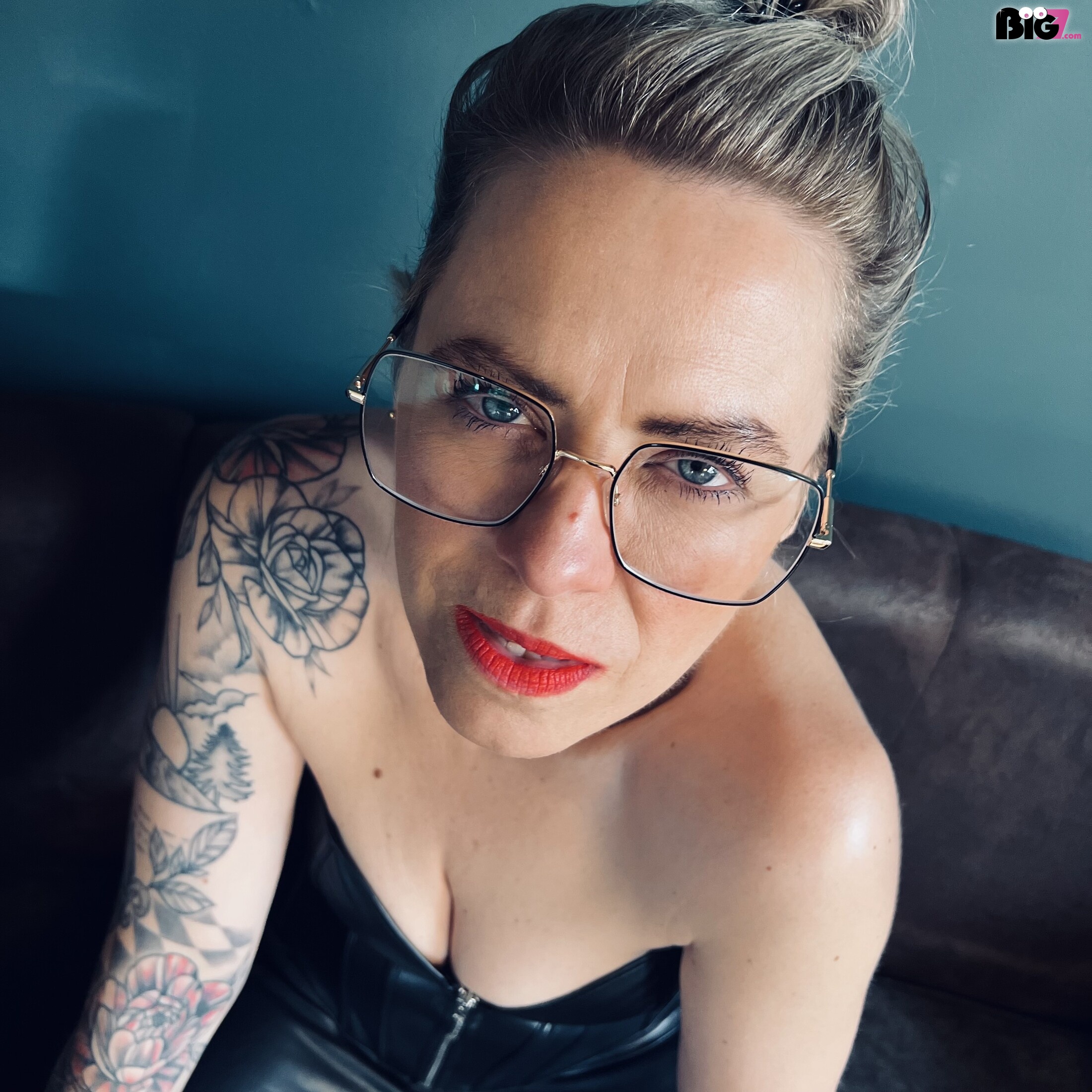 69, Girlfriendsex, Dirtytalk, Analsex, Zungen-Analsex aktiv, Zungen-Analsex passiv, Anal-Dehnungen passiv, Ass to Mouth, Zeigen in der Öffentlichkeit, Sexspielzeuge, Tittenfick, Deepthroating (Hardcore Blasen), Rimming (Polecken), Gesichtsbesamung, Face-Sitting, Eier lecken, Creampie, Interracial, Große Schwänze, Große Brüste, Lesbische Spiele, Swingen, Rollenspiele, Dreier , Doppelte Penetrationen, Sex-Parties, Nylon-Strapserotik, High-Heels, Fuß-Fetisch, Lack,Leder, Latex, Doktor-Spiele, Maskenspiele, Wachs-Spiele, Devote Rollen, Dominante Rollen, Demütigung, Bondage, Rohrstockerziehungen, CBT (Schwanz- und Hodenzüchtigung), Spitting, Keuschhaltung, Rasur, Versklavung passiv