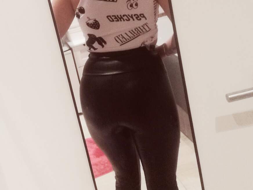 sexy füsse werden verwöhnt - Erotik Amateur