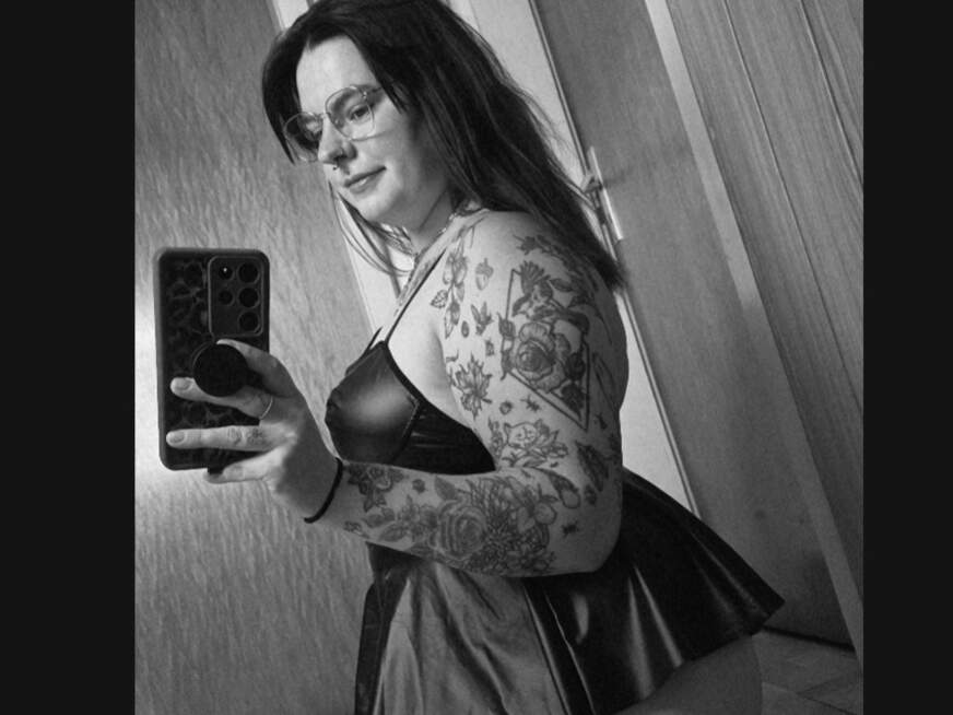 Rosa Dildo bringt mich zum a********n - Erotik Amateur