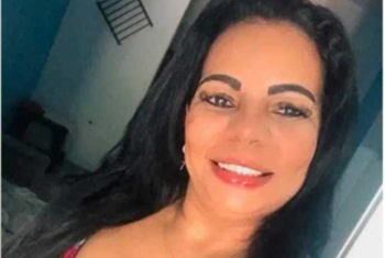 Jaquelin  Hallo, meine Lieben, ich bin eine brasilianische Latina und bin hier, um eure aufregendsten Wünsche zu erfüllen.