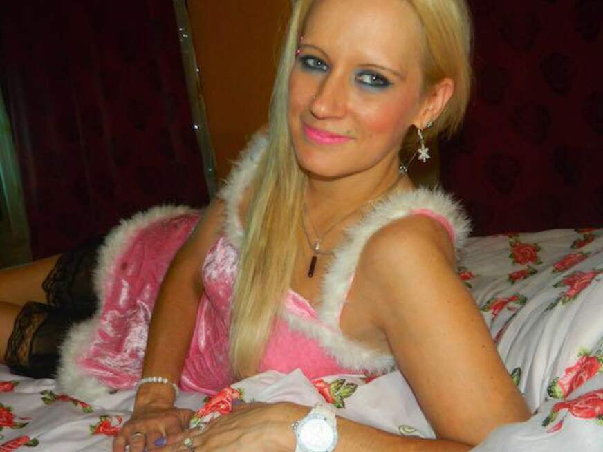 julchen2014 ᐅ 35 Jährige Pornodarstellerin aus München