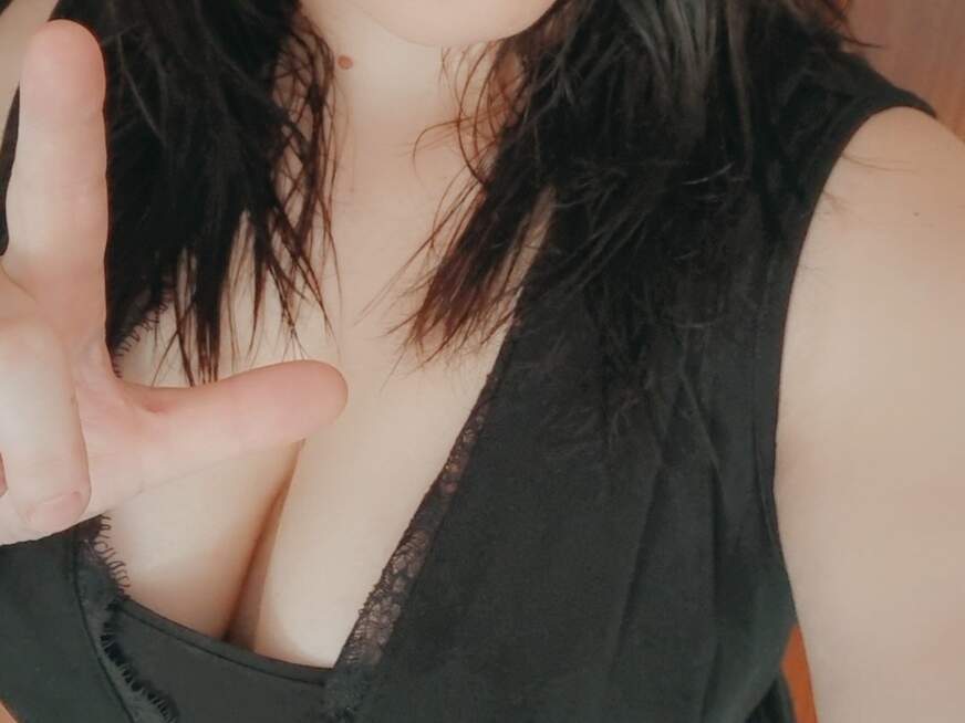 Queen-Nina ᐅ 34 Jährige Pornodarstellerin