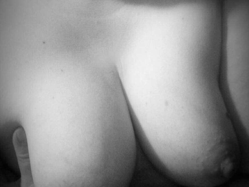 Hairy-Kim ᐅ 30 Jährige Pornodarstellerin