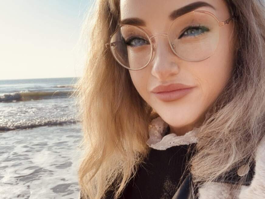 NaturalBarbieMilf - Bolg