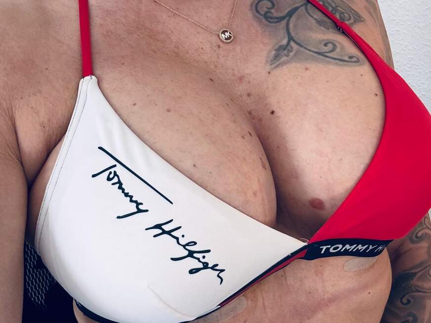 AbenteuerMelody84 ᐅ 37 Jährige Pornodarstellerin aus Hannover