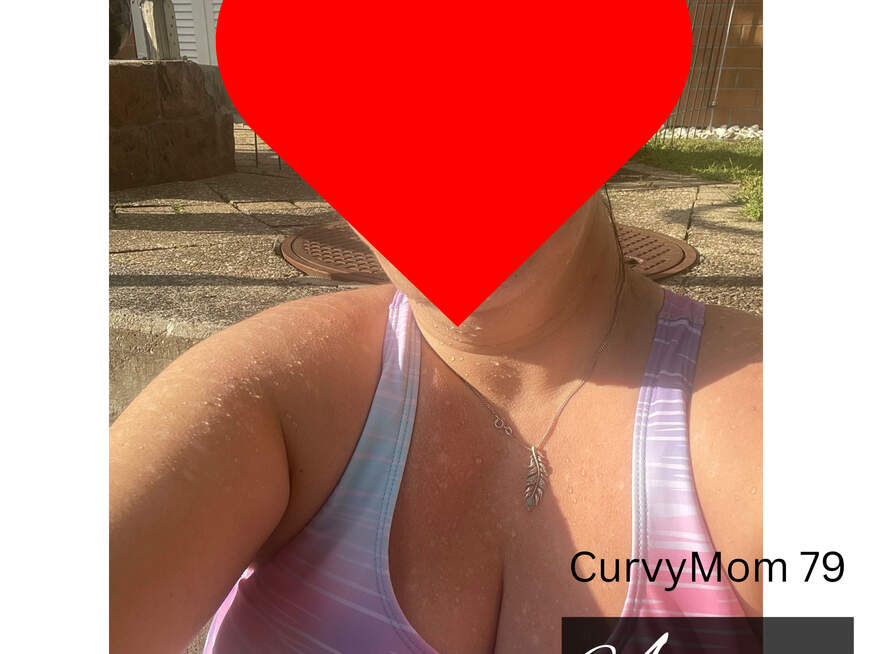 Curvymom79 ᐅ 44 Jährige Pornodarstellerin aus Aesch