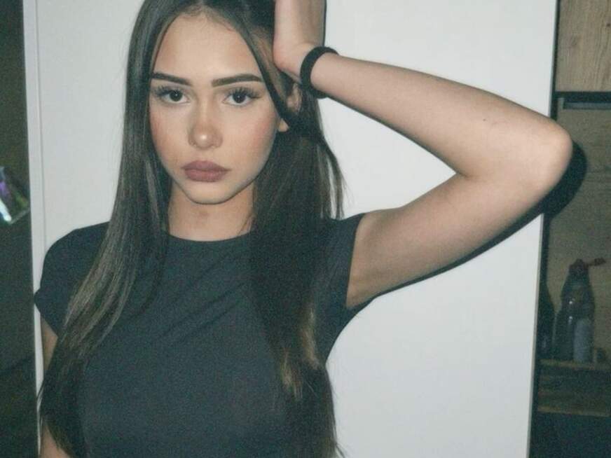 xAnastasia ᐅ 25 Jährige Pornodarstellerin