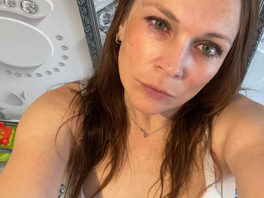 Saskialove ᐅ 37 Jährige Pornodarstellerin aus Freiburg 