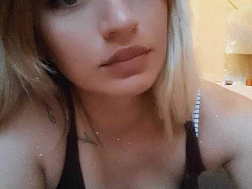 ladyjung ᐅ 38 Jährige Pornodarstellerin aus Köln 