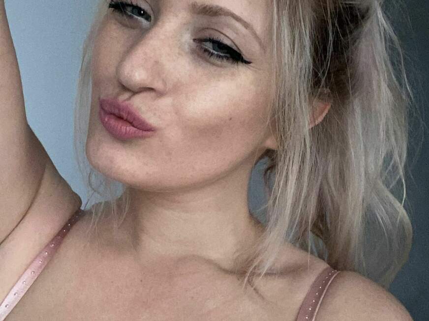 BabsiBoo ᐅ 26 Jährige Pornodarstellerin