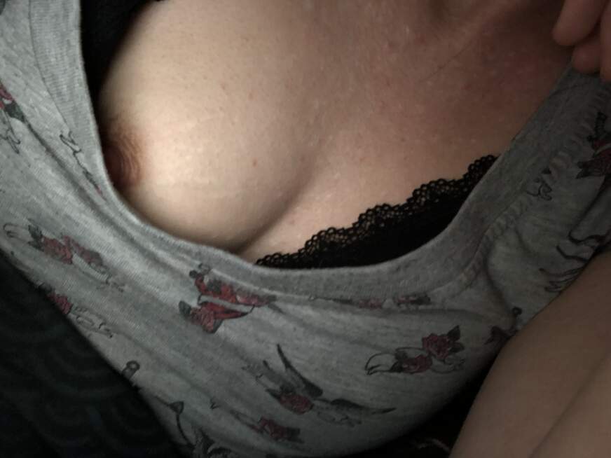 Xslady90985 ᐅ 25 Jährige Pornodarstellerin