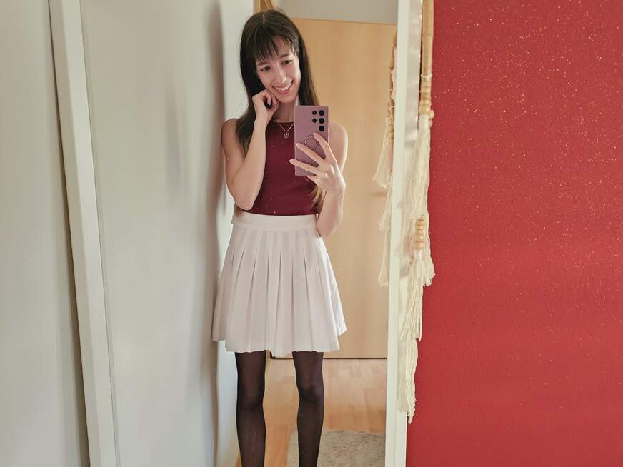 LaylaVonHohensee - Bolg