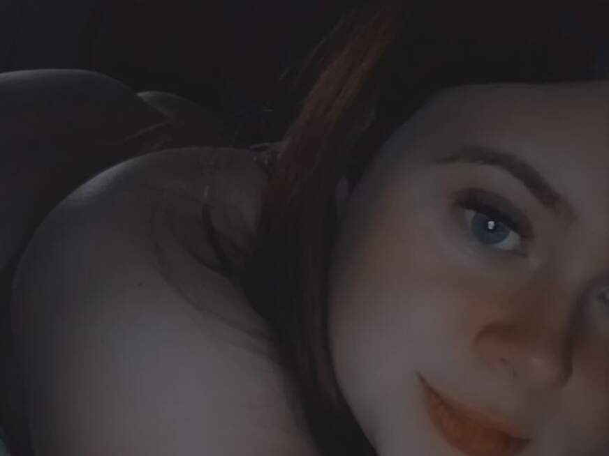 Linamarie ᐅ 24 Jährige Pornodarstellerin aus Böhlen