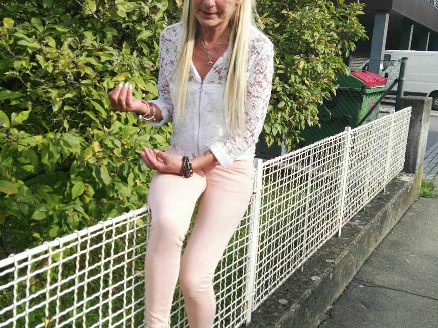Milf-Manu - Bolg