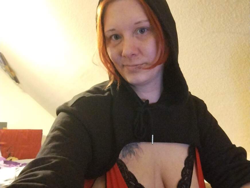 LeAnnMelon ᐅ 34 Jährige Pornodarstellerin