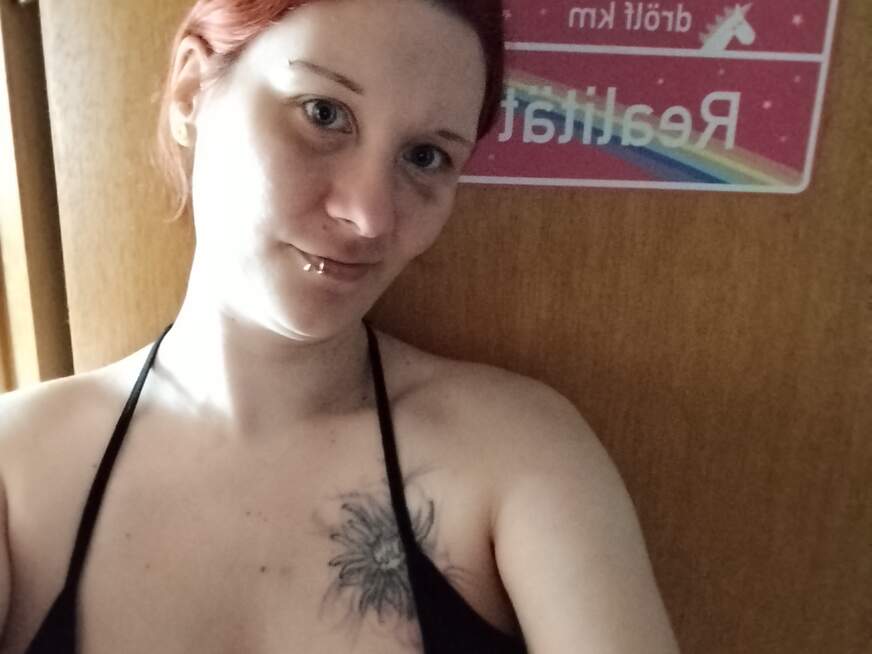 LeAnnMelon ᐅ 34 Jährige Pornodarstellerin