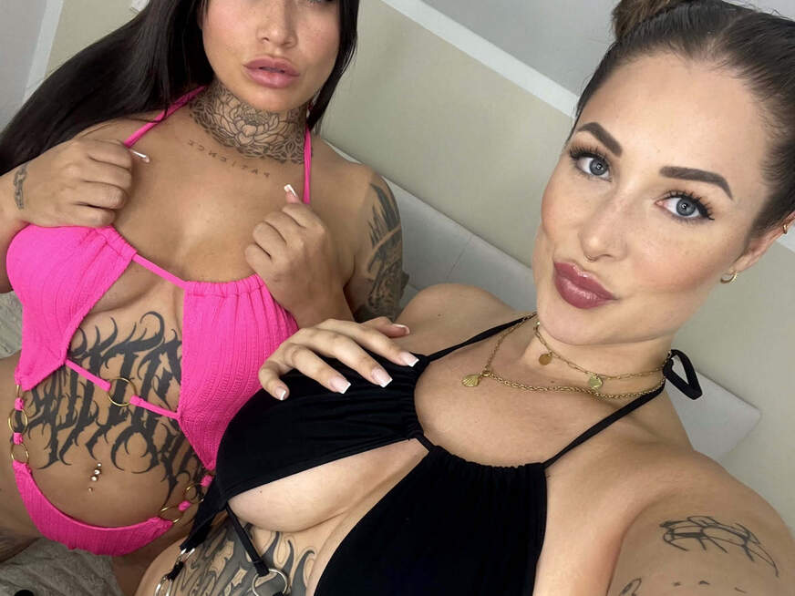 twoinkeddolls - Bolg