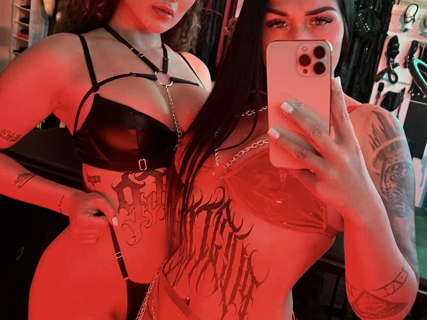 twoinkeddolls - Bolg