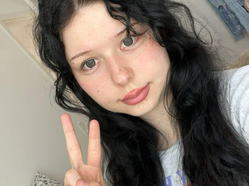 DaphneDietz ᐅ 20 Jährige Pornodarstellerin aus Freiburg im Breisgau