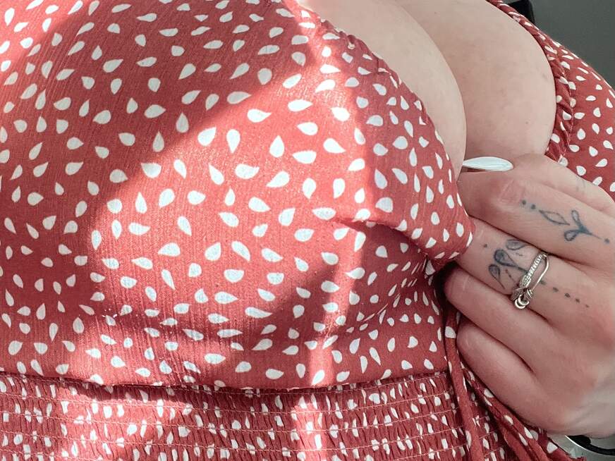 Avelisse ᐅ 43 Jährige Pornodarstellerin