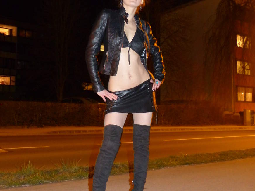 FetishQueenofPain ᐅ 37 Jährige Pornodarstellerin aus leonding