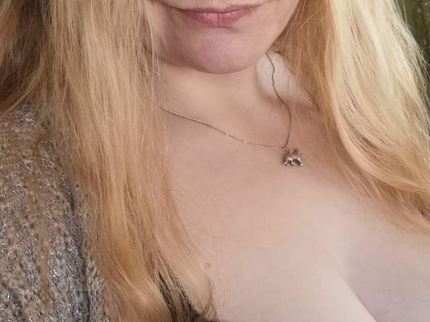 Jennylove20 ᐅ 41 Jährige Pornodarstellerin