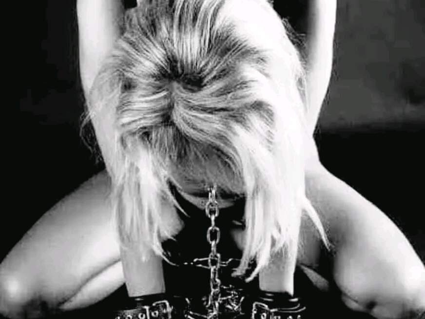 HotSara ᐅ 28 Jährige Pornodarstellerin - frauenab50.com HotSara ᐅ 28 Jährige Pornodarstellerin