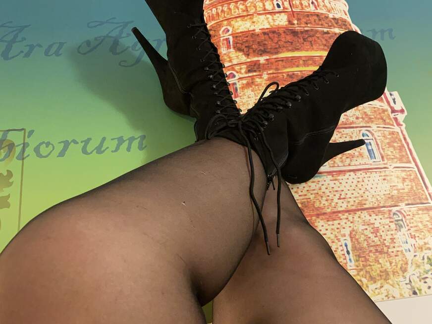 BigHeelsQueen - Bolg