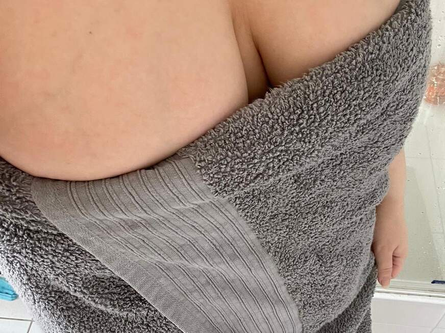 Lolafr ᐅ 30 Jährige Pornodarstellerin
