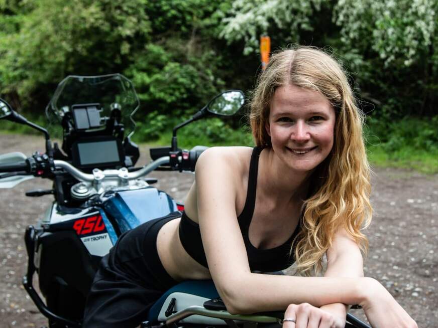 Bikergirl-97 - Bolg