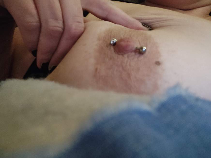 hotlili86 ᐅ 43 Jährige Pornodarstellerin aus La Chaux-des-Breuleux
