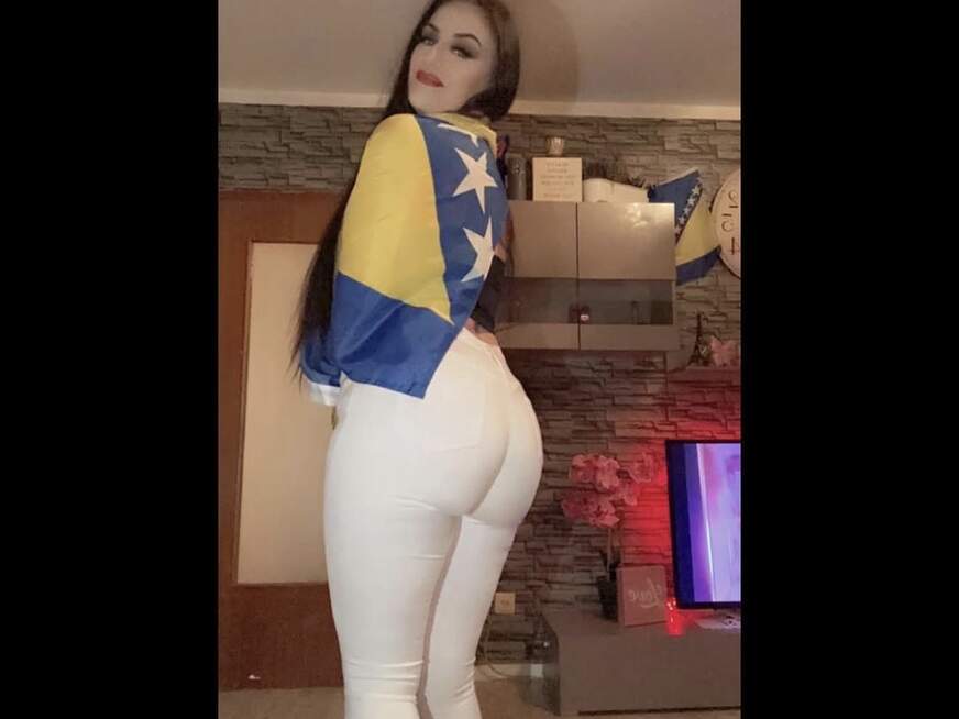 Snow_Bunny ᐅ 31 Jährige Pornodarstellerin