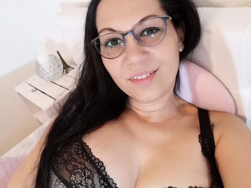 Anna-Hot ᐅ 38 Jährige Pornodarstellerin aus Stuttgart