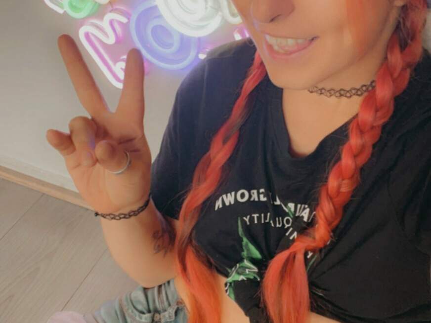 Jenny-Style ᐅ 28 Jährige Pornodarstellerin