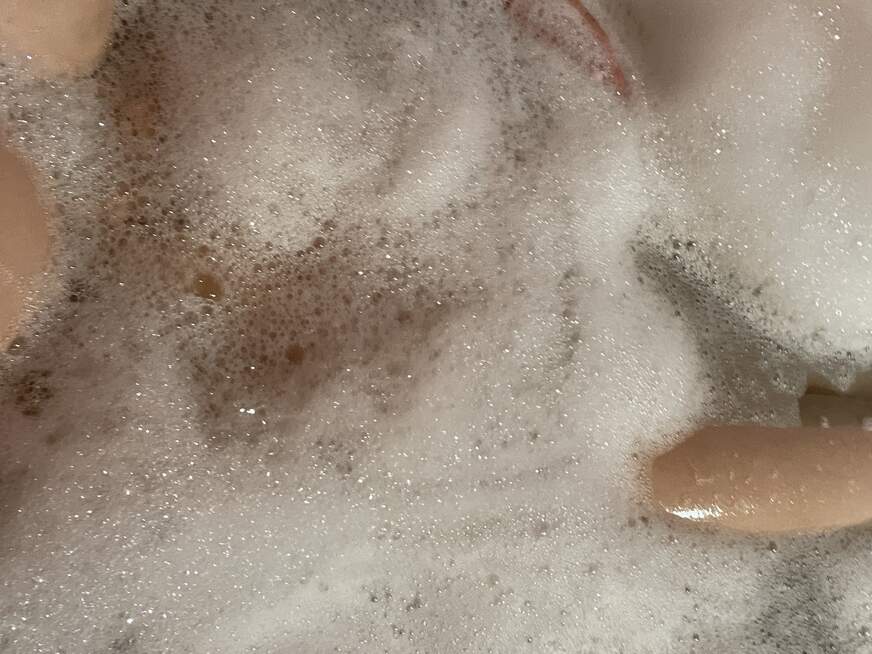 lalilu168 ᐅ 29 Jährige Pornodarstellerin