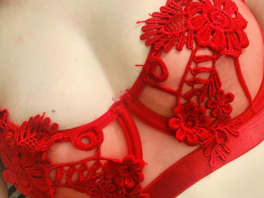 Hot-Sandra ᐅ 26 Jährige Pornodarstellerin aus Bremen