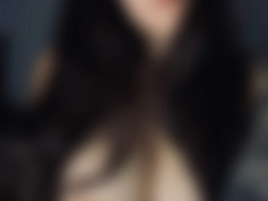 MissKiss ᐅ 28 Jährige Pornodarstellerin