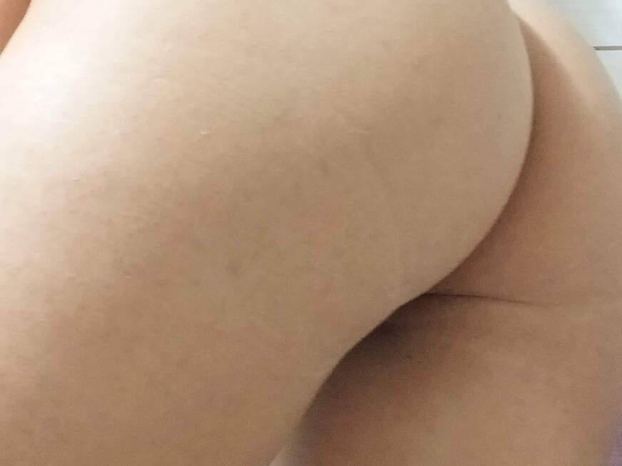 KarolaHot ᐅ 37 Jährige Pornodarstellerin aus Bucharest
