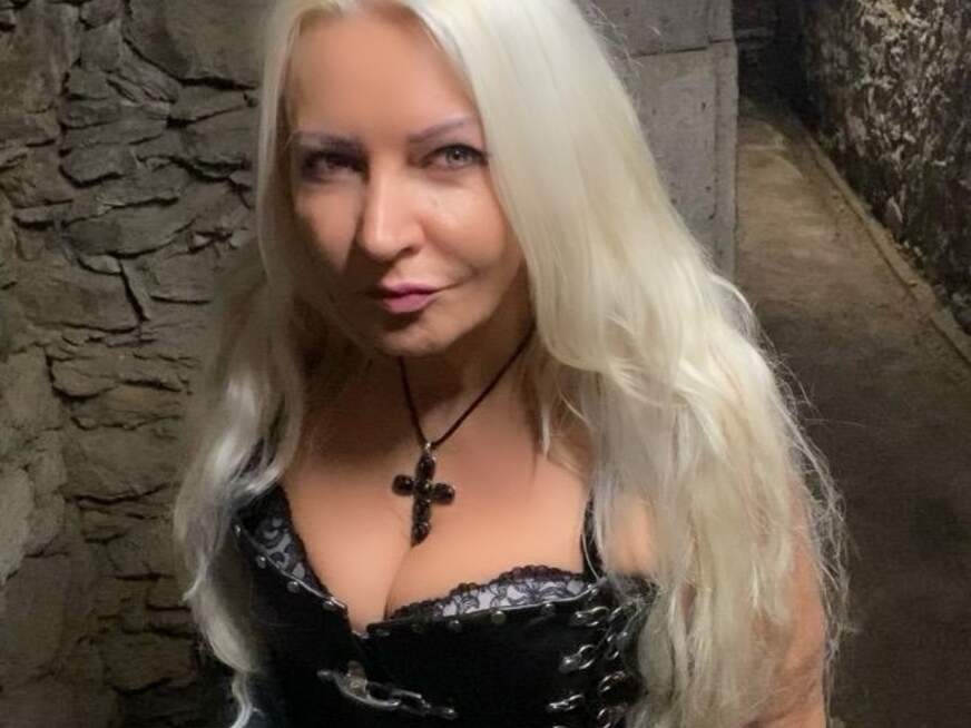 Scarlet-von-Kortess - Bolg