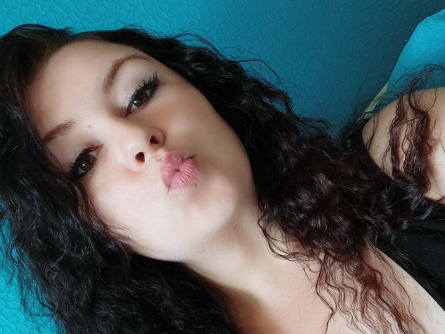 AlexisxxxRed ᐅ 40 Jährige Pornodarstellerin