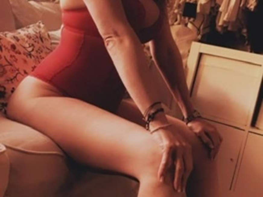 Missjess ᐅ 43 Jährige Pornodarstellerin aus Stuttgart - frauenab50.com Missjess ᐅ 43 Jährige Pornodarstellerin aus Stuttgart