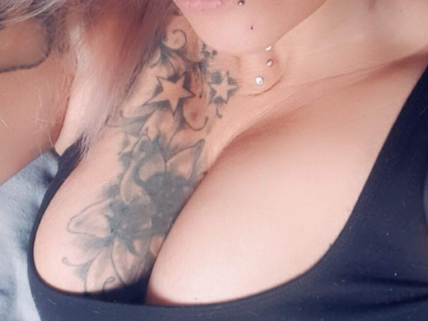 SamDeluxe ᐅ 42 Jährige Pornodarstellerin aus Xxxxx