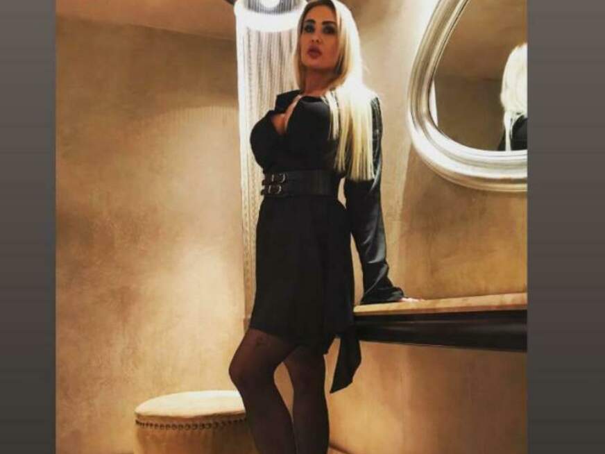 Lara80f ᐅ 34 Jährige Pornodarstellerin aus München