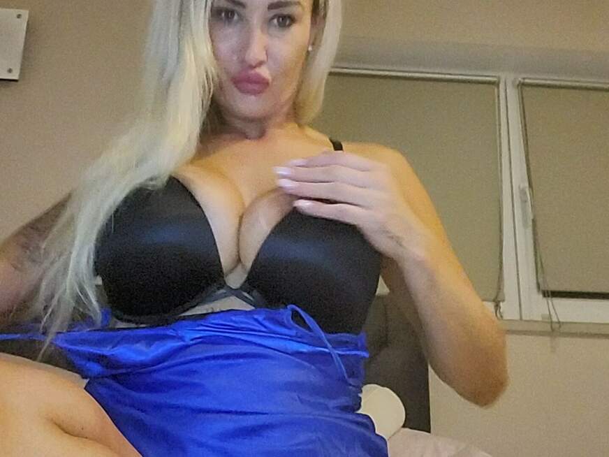 Lara80f ᐅ 34 Jährige Pornodarstellerin aus München