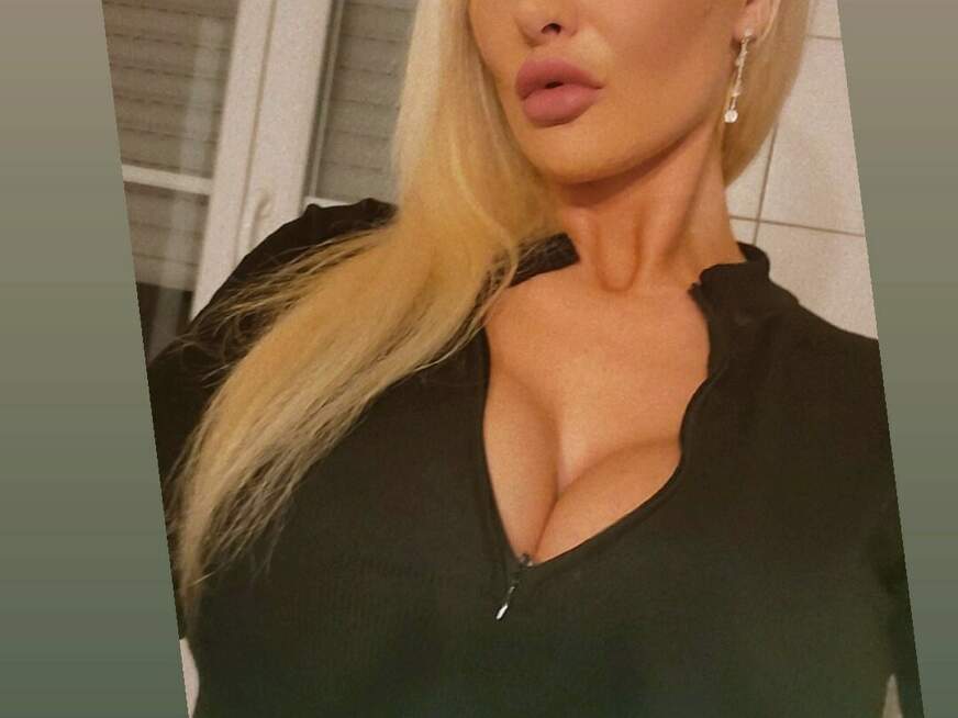 Lara80f ᐅ 34 Jährige Pornodarstellerin aus München