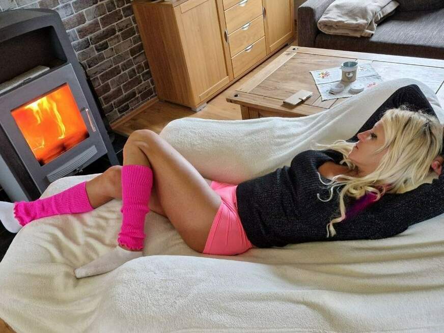 FICKEN-BITTE ᐅ 42 Jährige Pornodarstellerin aus Magdeburg