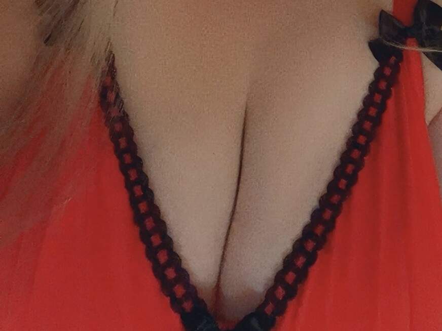 Nicolediegeile ᐅ 25 Jährige Pornodarstellerin