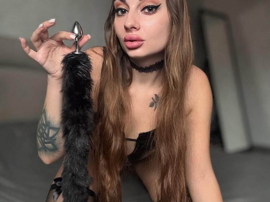 Stephanie-Reiter ᐅ 24 Jährige Pornodarstellerin aus Ukraine