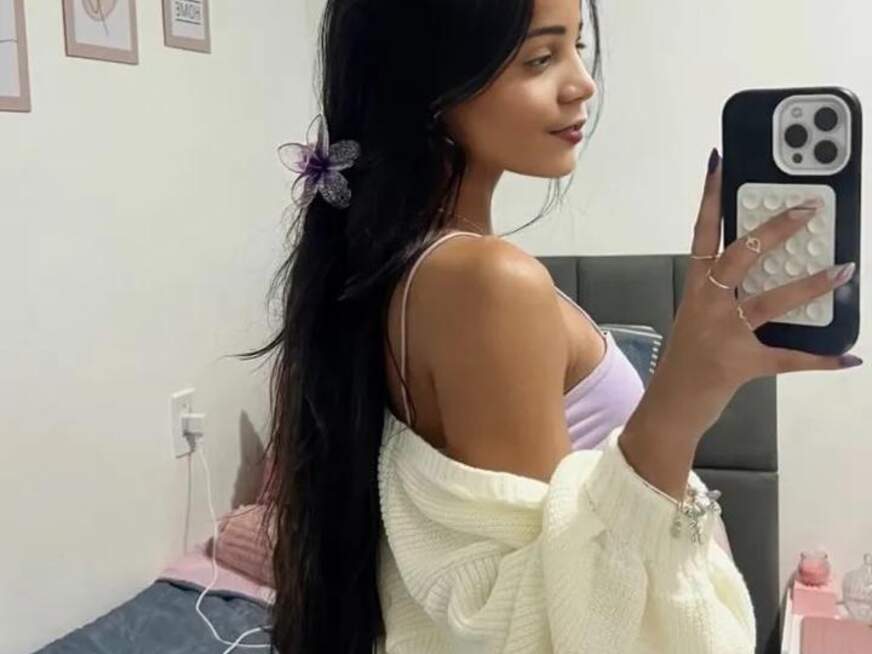 lizzie69 ᐅ 27 Jährige Pornodarstellerin aus Brasilien
