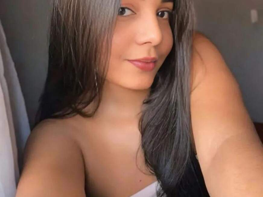lizzie69 ᐅ 27 Jährige Pornodarstellerin aus Brasilien